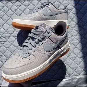 Nike Air Force 1 Premium 07’